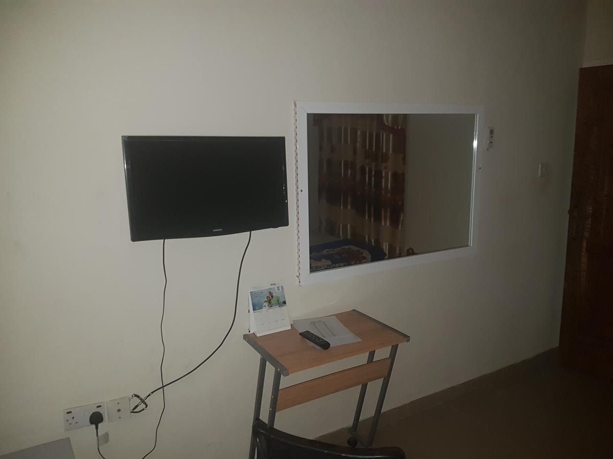 Jostev Hotel Kumasi Buitenkant foto