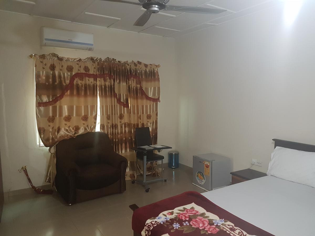 Jostev Hotel Kumasi Buitenkant foto